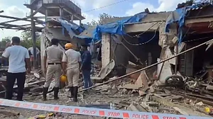 دادر نگر حویلی میں خوفناک حادثہ: نائٹروجن گیس کے گودام میں زوردار دھماکے سے لرز اُٹھا علاقہ، 4 ہلاک