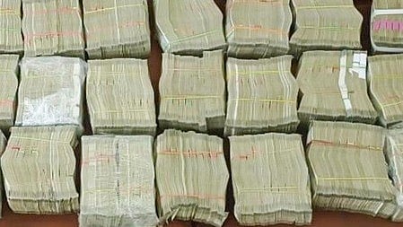 اسمبلی انتخابات سے قبل مغربی بنگال میں سخت نگرانی، 327 کروڑ کی غیر قانونی اشیاء ضبط