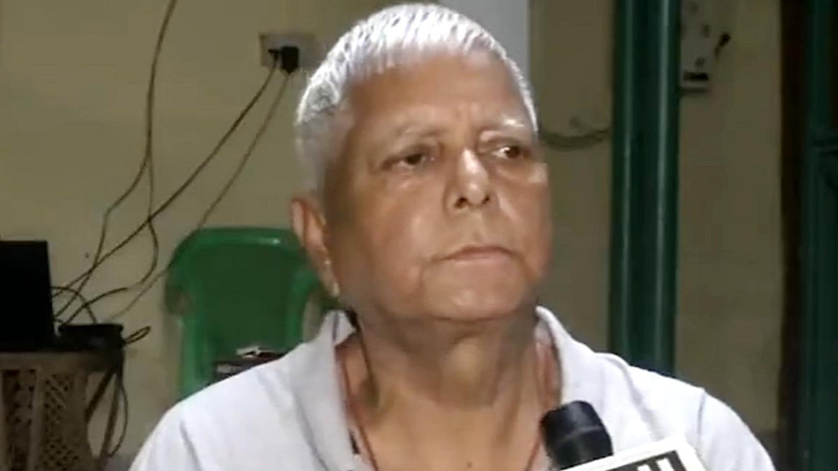 لالو یادو کو جھٹکا، سی بی آئی کی ایف آئی آرمنسوخ کرنے سے سپریم کورٹ کا انکار، ٹرائل کورٹ میں ذاتی حاضری سے استثنیٰ