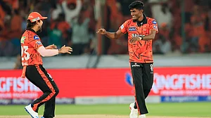 <div class="paragraphs"><p>ثاقب حسین، تصویر سوشل میڈیا، بشکریہ @IPL</p></div>