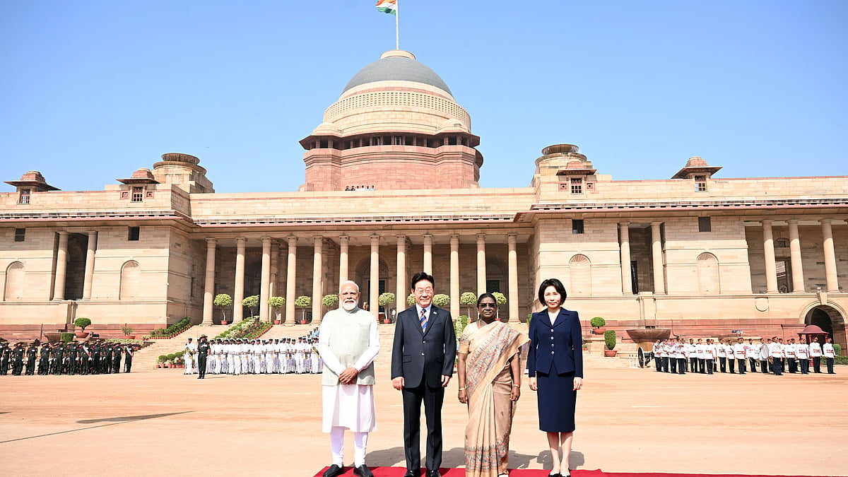 <div class="paragraphs"><p>تصویر صدرجمہوریہ ’ایکس‘ ہینڈل</p><p> <a href="https://x.com/rashtrapatibhvn">@rashtrapatibhvn</a></p></div>