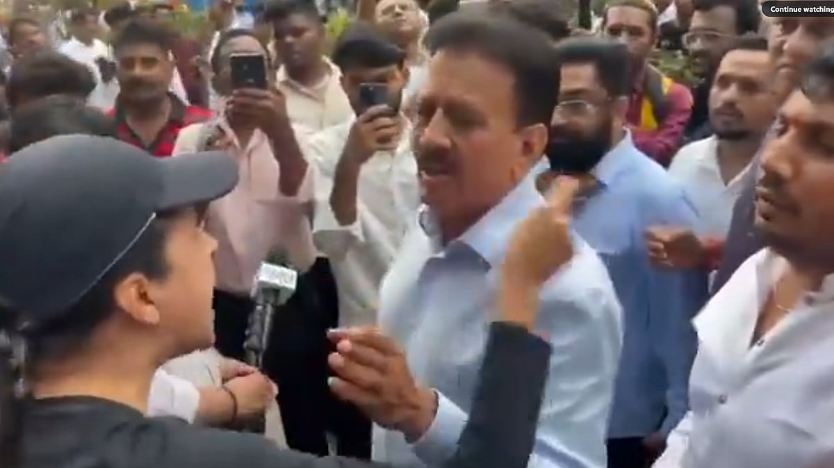 خواتین ریزرویشن: اپوزیشن کے خلاف مظاہرہ کر رہے مہاراشٹر کے وزیر پر سرعام برس پڑی خاتون، کہا ’یہاں سے باہر نکل جاؤ‘