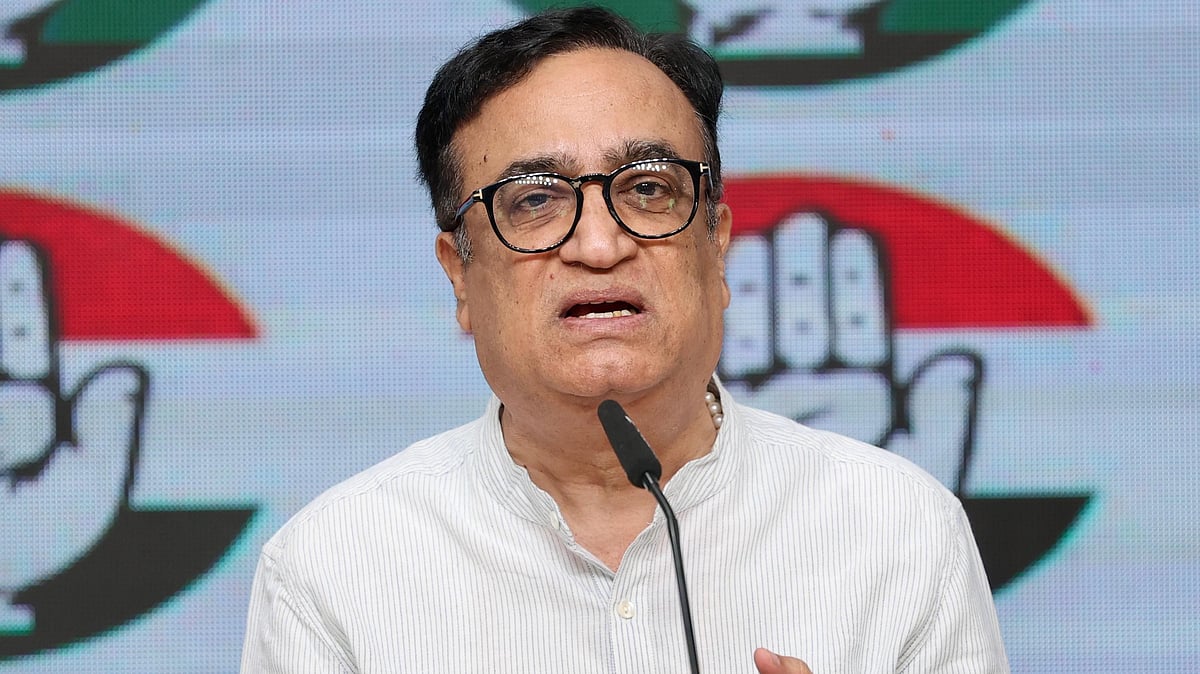 ’عآپ کے چہرے سے نقاب ہٹ چکا ہے‘، کانگریس نے 7 اراکین پارلیمنٹ کی بی جے پی میں شمولیت پر کیا حملہ