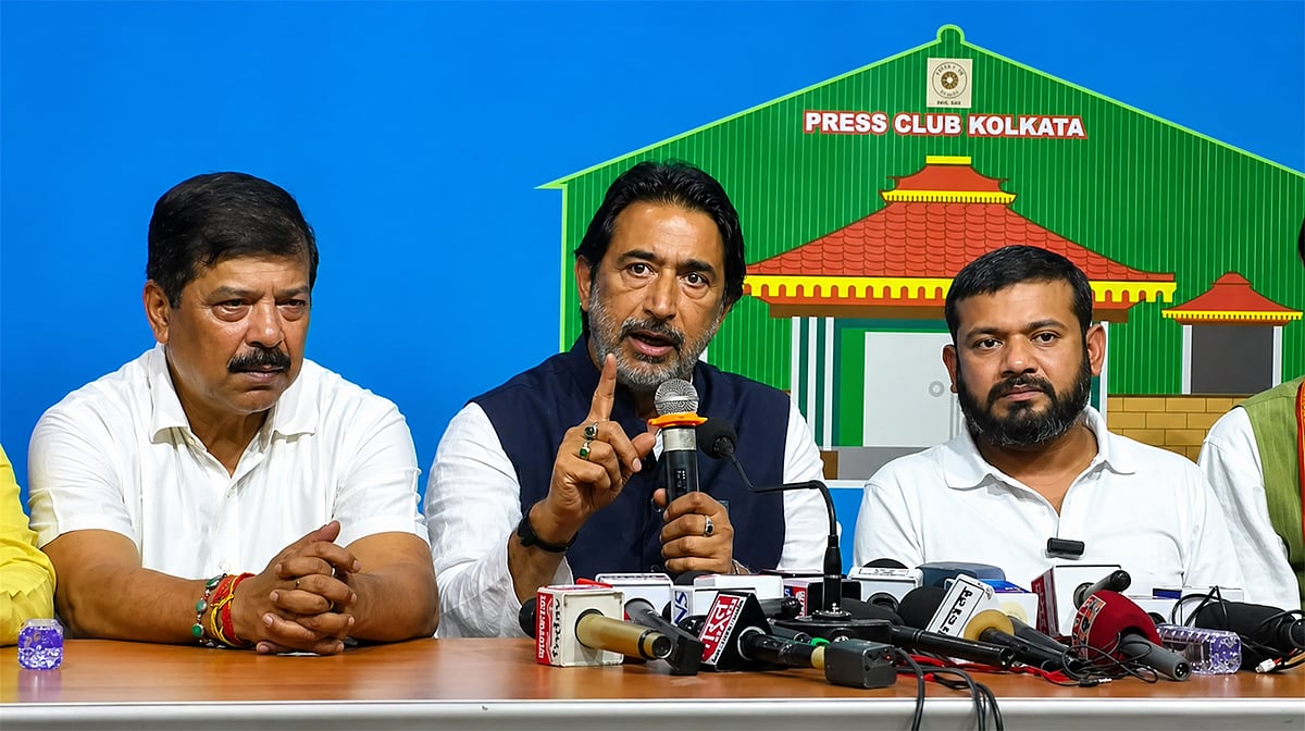 مغربی بنگال میں کانگریس کا بی جے پی اور ترنمول کانگریس پر حملہ، ترقی اور روزگار کے مسائل اٹھائے