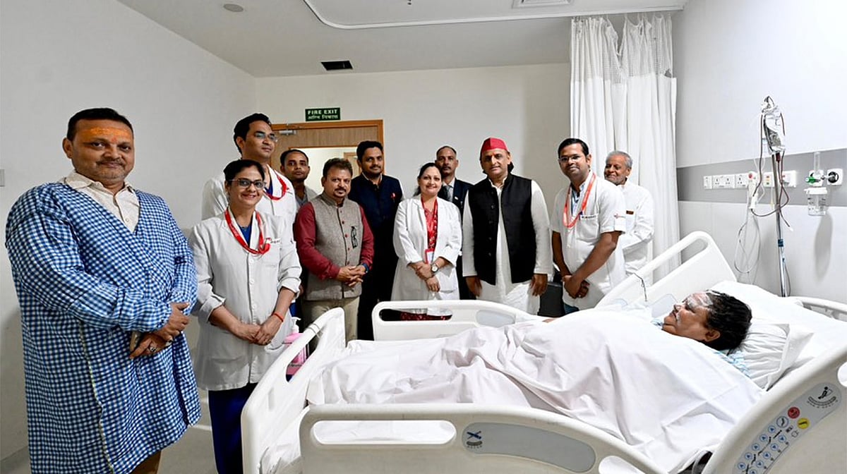 اکھلیش یادو کی ’اخلاقیات‘ نے بی جے پی لیڈروں کو دکھایا راستہ! برجیش پاٹھک، کیشو موریہ اور اپرنا پہنچے اسپتال