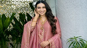 دہلی ہائی کورٹ نے سنجے کپور کی جائیداد کی فروخت پر لگائی روک، کرشمہ کپور کو بڑی راحت