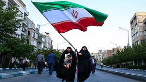 ایران میں 74 دن بعد انٹرنیٹ بحالی کا اشارہ، حکومت نے کہا- ’حالات معمول پر آتے ہی سروس بحال ہوگی‘