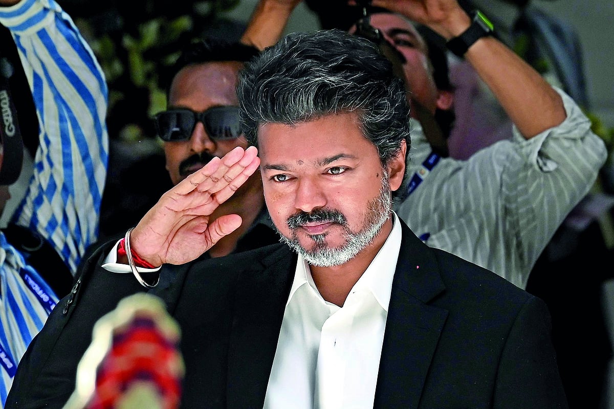 تمل ناڈو میں وزراء کے درمیان قلمدانوں کی تقسیم، محکمہ داخلہ وزیر اعلیٰ وجئے نے اپنے پاس رکھا