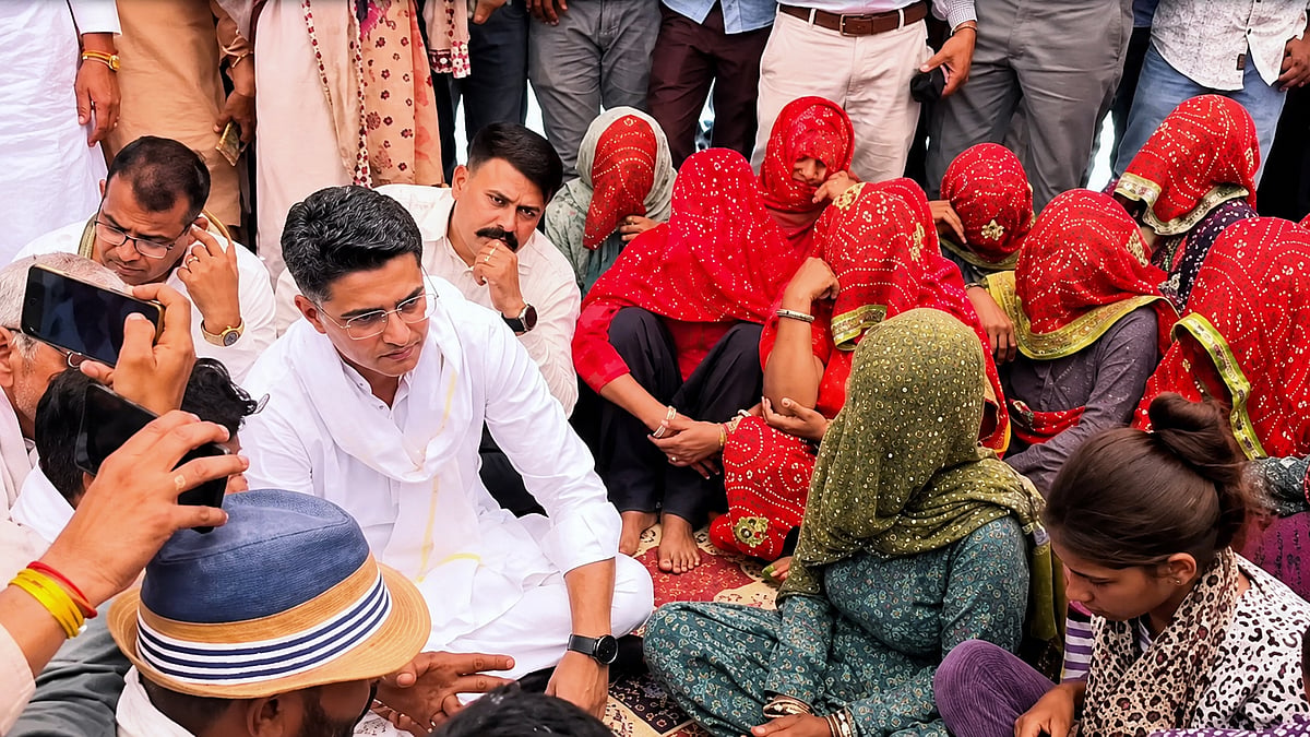 نیٹ پیپر لیک معاملہ: سچن پائلٹ نے جان دینے والے نیٹ امیدوار پردیپ کے اہل خانہ سے کی ملاقات
