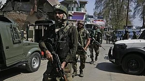 <div class="paragraphs"><p>جموں و کشمیر میں تعینات سکیورٹی اہلکار</p></div>