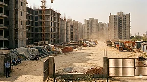 مشرق وسطیٰ کی کشیدگی سے ریئل اسٹیٹ سیکٹر متاثر، 5.4 لاکھ فلیٹس کی حوالگی پر خدشات