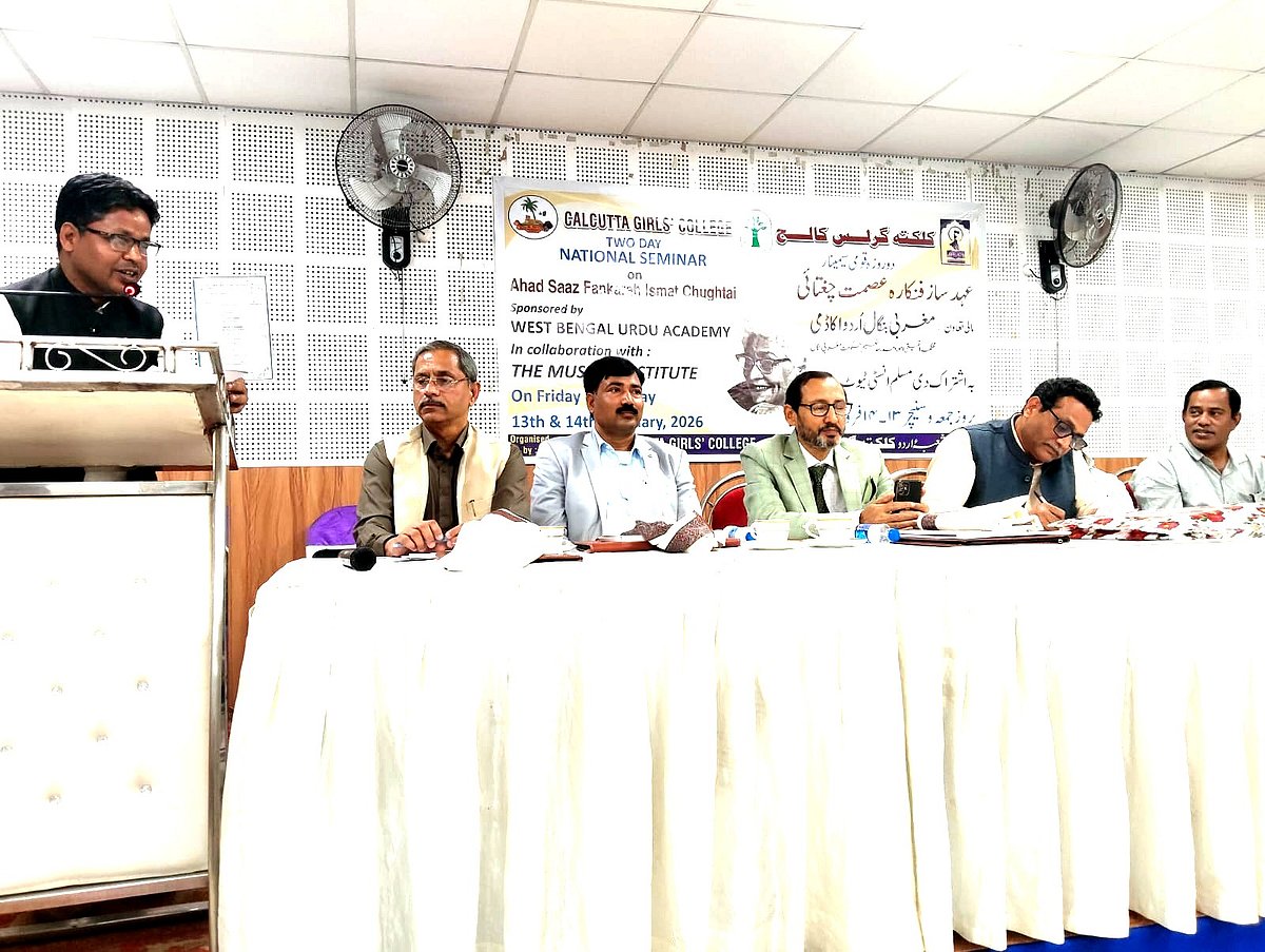 انٹرویو: کولکاتا میں طالبات کے درمیان اُردو کا چراغ روشن کر رہے ڈاکٹر امتیاز احمد علیمی