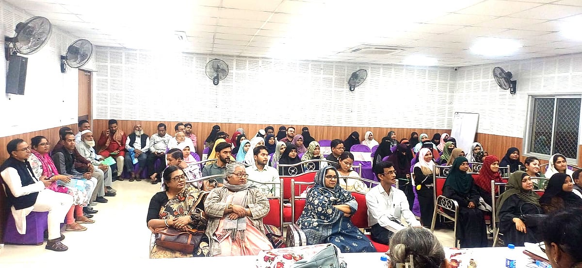 انٹرویو: کولکاتا میں طالبات کے درمیان اُردو کا چراغ روشن کر رہے ڈاکٹر امتیاز احمد علیمی