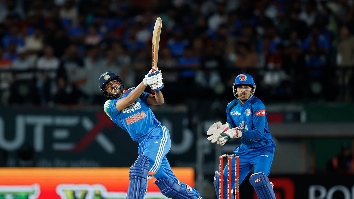 <div class="paragraphs"><p>شبھمن گل، تصویر ’ایکس‘ <a href="https://x.com/BCCI">@BCCI</a></p></div>