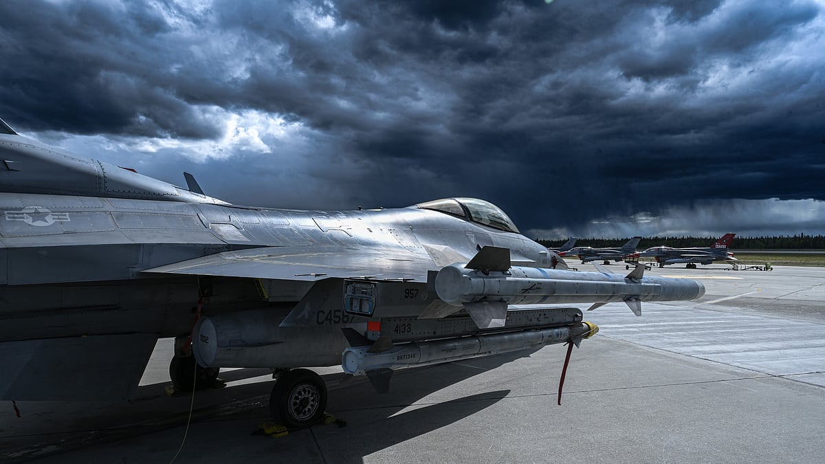 <div class="paragraphs"><p>فوٹو <a href="https://x.com/usairforce">@usairforce</a></p></div>