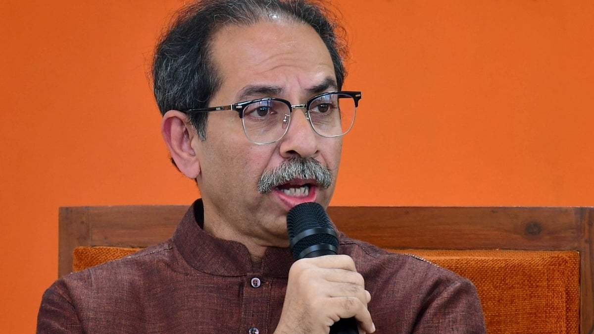 ادھو ٹھاکرے دھڑے کے اب تین ایم ایل اے اور ایک ایم ایل سی میٹنگ سے غائب، پھر سےبغاوت کی بحث