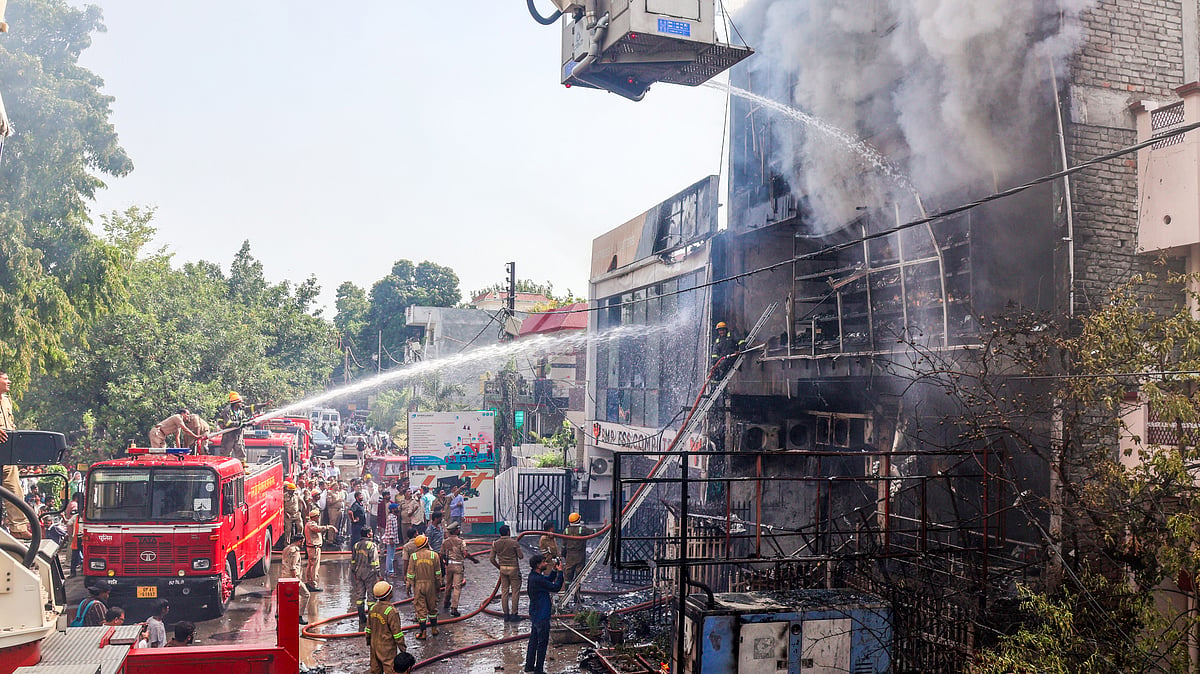 لکھنؤ آتشزدگی: پانچ طلبہ اسپتال سے رخصت، شدید زخمی بچوں کا علاج جاری