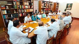 <div class="paragraphs"><p>کانگریس کے سرکردہ لیڈران کی میٹنگ کا منظر، تصویر ’ایکس‘ <a href="https://x.com/kharge">@kharge</a></p></div>
