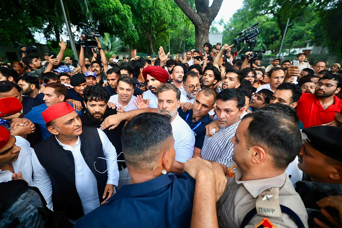 دہلی LIVE: راہل گاندھی کا اعلان، ’مودی جی! ساری طاقت لگا لیجیے، طلبہ کے انصاف کی یہ لڑائی نہیں رکے گی‘