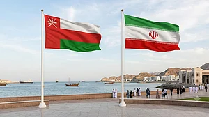 <div class="paragraphs"><p>ایران اور عمان کا پرچم، تصویر سوشل میڈیا</p></div>