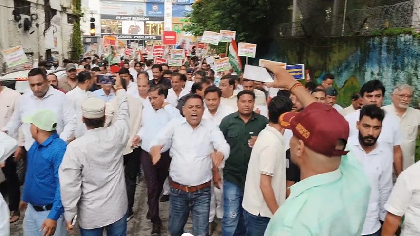 ہلدوانی ’شدھی کرن‘ معاملہ: قصورواروں کے خلاف کارروائی کے مطالبے پر کانگریس کا اتراکھنڈ سکریٹریٹ کی جانب مارچ
