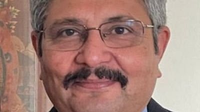 دہلی پولیس نے سابق آئی اے ایس آشیش جوشی کو حراست میں لے کر پوچھ تاچھ کی، ’آن لائن سرگرمی‘ سے نشانے پر!