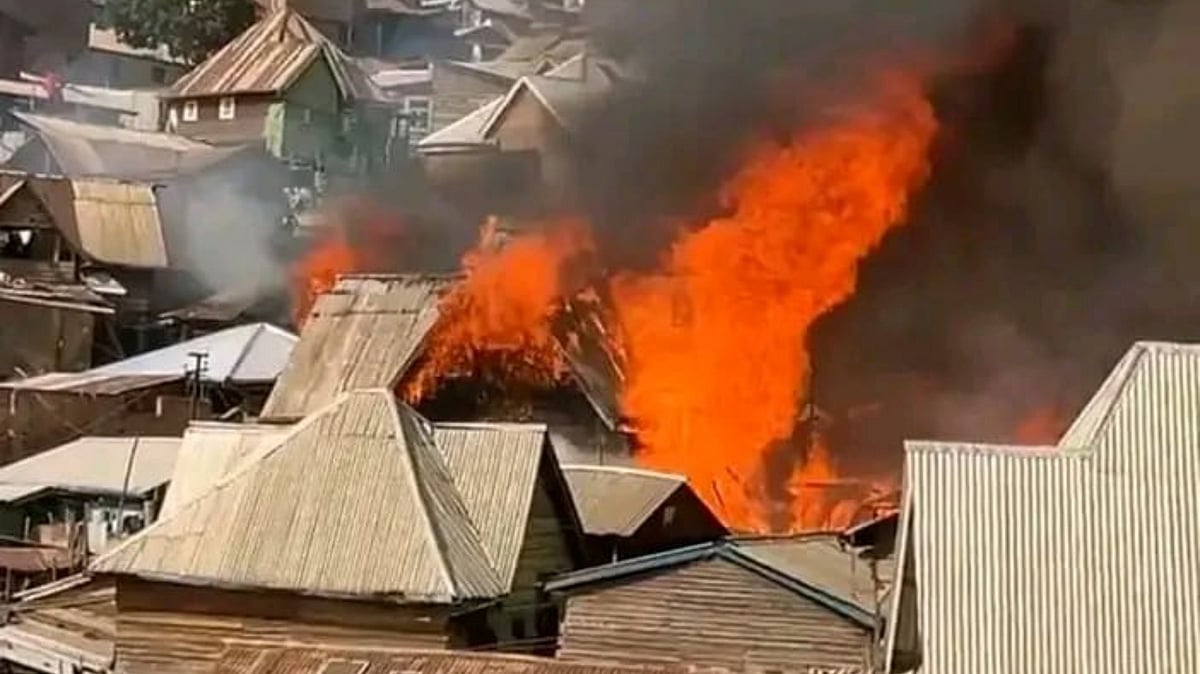 کانگو کے 2 اسکولوں میں لگی خوفناک آگ، 19 طالبات سمیت 26 طلبا جاں بحق، 300 گھر بھی ہوئے خاک!