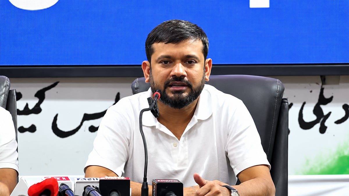 این ایس یو آئی کارکنوں کو پریشان کر رہی پولیس، اے بی وی پی کوئی کارروائی نہیں: کنہیا کمار