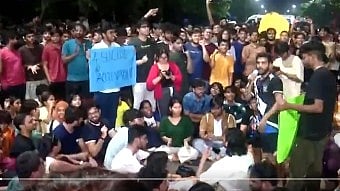 طالب علم کی خودکشی کے بعد آئی آئی ٹی بمبئی کے کیمپس میں طلباء کااحتجاج