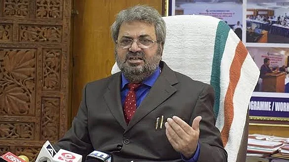 الیکشن کمیشن حکمراں جماعت کا جلاد نہیں بن سکتا، گیانیش کمار عوام کا اعتماد کھو چکے ہیں: ٹیکا رام مینا