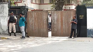 ٹائیگر شروف پر فائرنگ کے بعد سلمان خان کی سکیورٹی سخت، گلیکسی اپارٹمنٹ کے باہر کمانڈوز تعینات