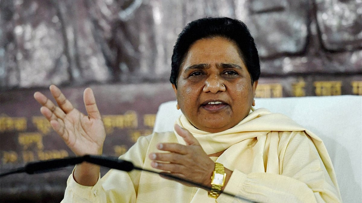 मायावती ने 12 साल बाद सोशल इंजीनियरिंग के फॉर्मूले को दरकिनार करते हुए बहुजन की राह पकड़ी है
