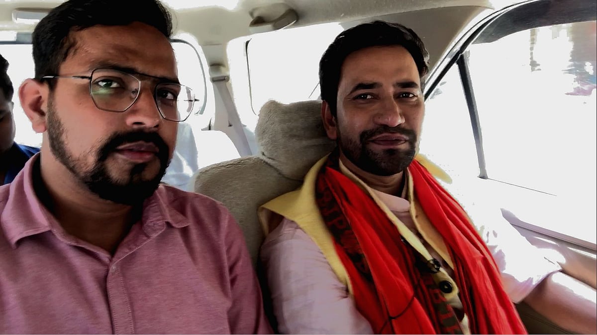 अखिलेश यादव के खिलाफ चुनाव लड़ रहे हैं निरहुआ