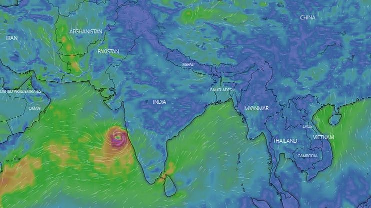  अरब सागर पर कम दबाव से चक्रवाती तूफान में जल्द तेजी का अंदेशा