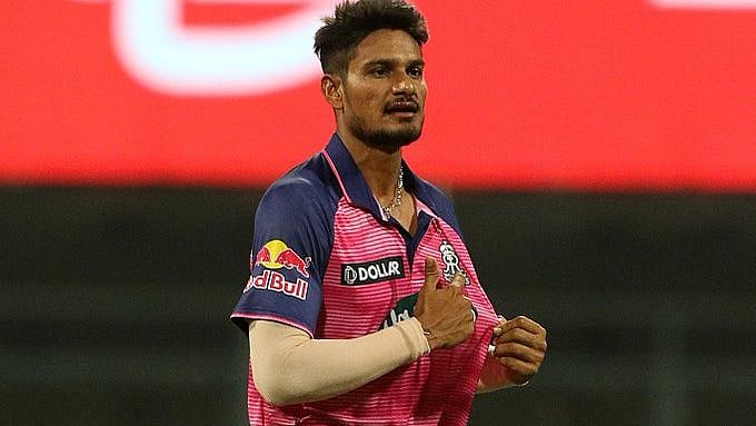 <div class="paragraphs"><p>कुलदीप सेन: पिता चलाते हैं नाई की दुकान बेटे ने IPL में बॉलिंग से किया नाम रौशन</p></div>