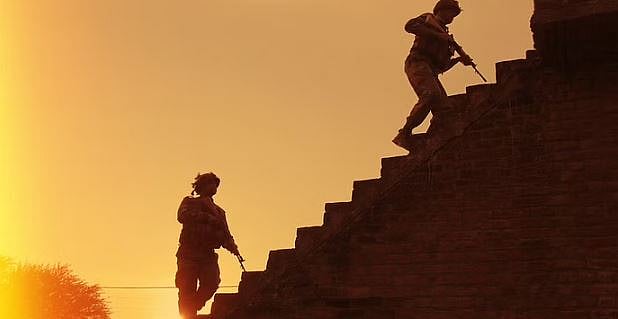 <div class="paragraphs"><p>Agnipath के फायदे और चुनौतियां</p></div>
