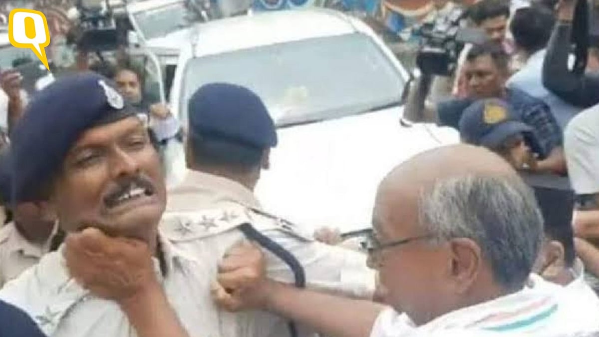 <div class="paragraphs"><p>दिग्विजय सिंह-पुलिस के बीच बाहर झड़प, अंदर BJP ने छीना भोपाल पंचायत अध्यक्ष पद</p></div>