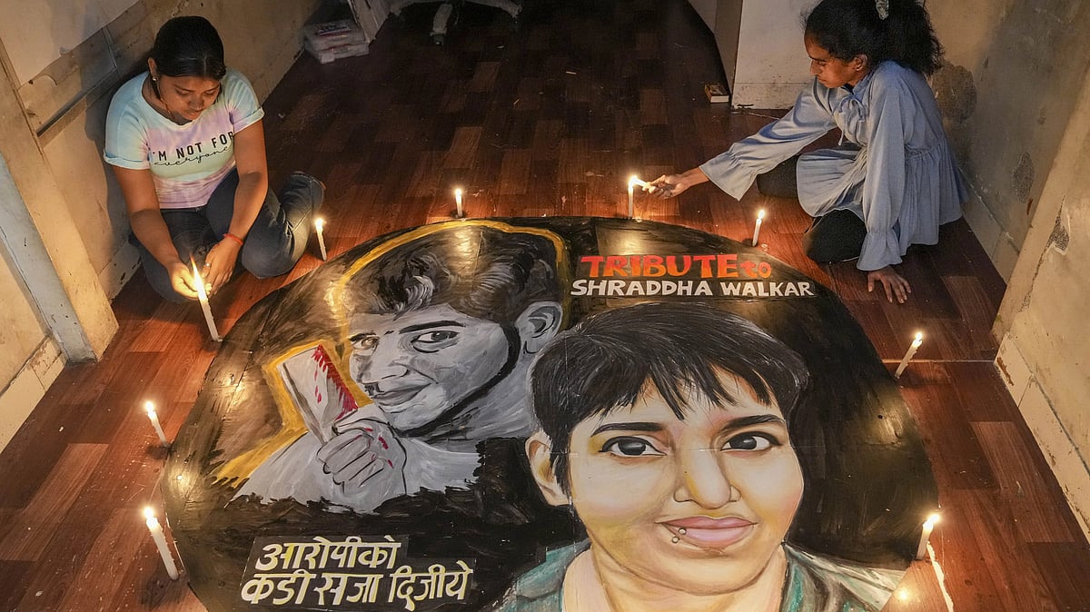 <div class="paragraphs"><p>Shraddha Murder Update: रीढ़ की हड्डी मिली, मोबाइल-आरी की तलाश, अब तक क्या हुआ?</p></div>