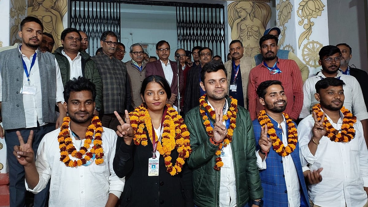<div class="paragraphs"><p>पटना यूनिवर्सिटी छात्र संघ चुनाव के नव निर्वाचित पदाधिकारी</p></div>