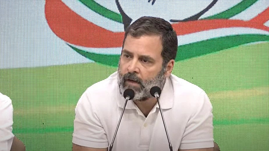 <div class="paragraphs"><p>'PM Should've Sacked You': Rahul Gandhi Attacks Dharmendra Pradhan Over CBSE OSM</p></div>