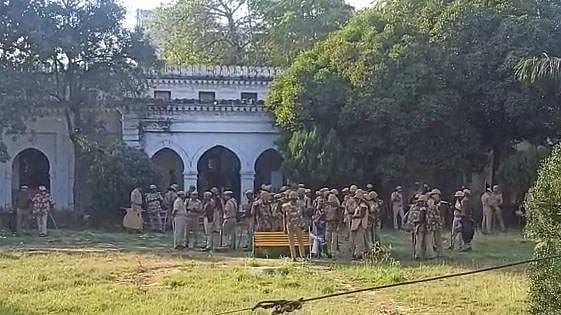 <div class="paragraphs"><p>Umesh Pal Murder Case: इलाहबाद सेंट्रल यूनिवर्सिटी का मुस्लिम हॉस्टल सील</p></div>