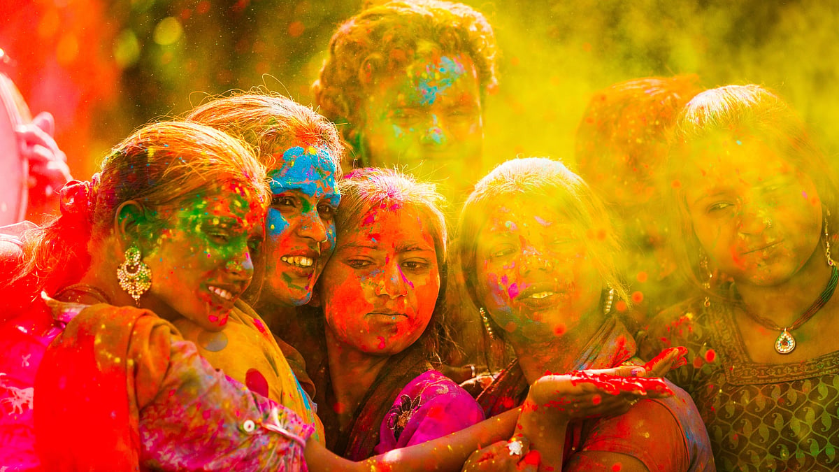<div class="paragraphs"><p>Happy Holi 2023: एक्सपर्ट्स से जानें त्वचा और बालों को केमिकल वाले रंग से बचाने का तरीका</p></div>