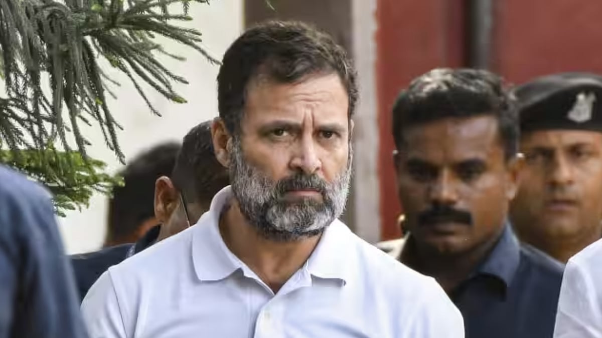 <div class="paragraphs"><p>"भारतीय लोकतंत्र ओम शांति",राहुल गांधी की सदस्यता जाने पर INC नेताओं का गुस्सा</p></div>