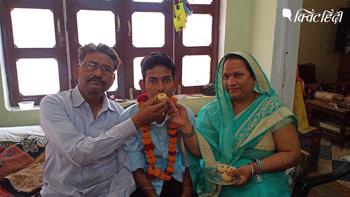 <div class="paragraphs"><p>महोबा के शुभ चपरा बने टॉपर</p></div>