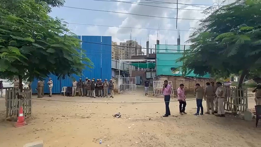 <div class="paragraphs"><p>Gurgaon Mosque Attack: इमाम की हत्या, मस्जिद में लगाई आग, पुलिस ने किया चिन्हित</p></div>