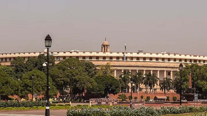 <div class="paragraphs"><p>पुरानी संसद- भारतीय लोकतंत्र का नियति से साक्षात्कार</p></div>