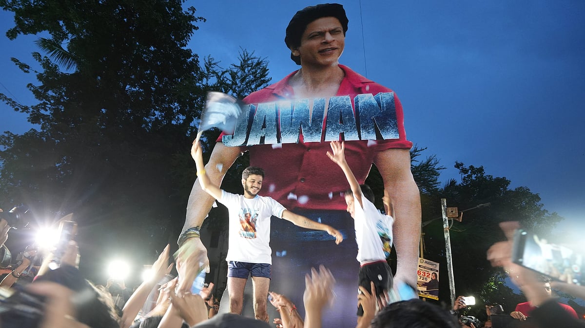 <div class="paragraphs"><p>मुंबई: 'Jawan' First Day First Show</p></div>