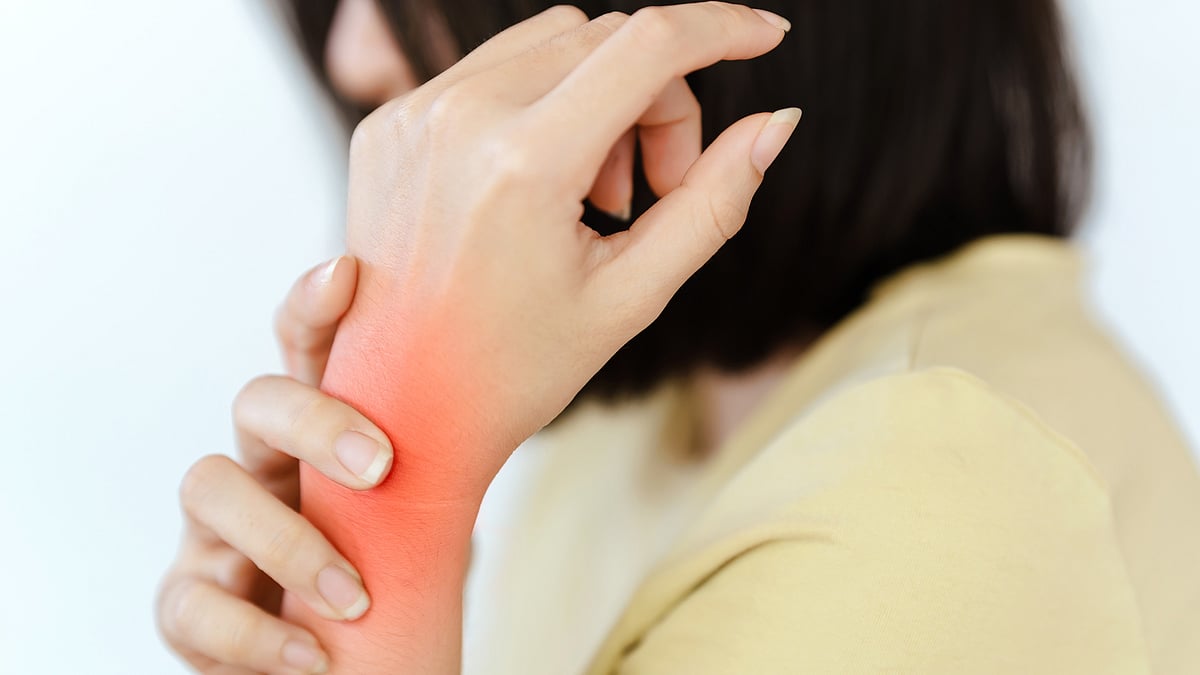 <div class="paragraphs"><p><strong>Rheumatoid Arthritis Risks:&nbsp;</strong>रूमेटाइड ऑर्थराइटिस के शुरुआती लक्षण क्या हैं?</p></div>
