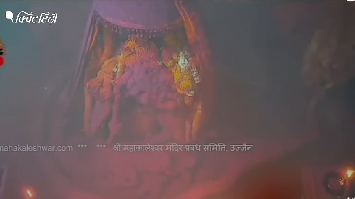 <div class="paragraphs"><p>MP: महाकाल मंदिर के गर्भगृह में भस्म आरती के दौरान लगी आग, पुजारियों समेत 14 लोग झुलसे</p></div>