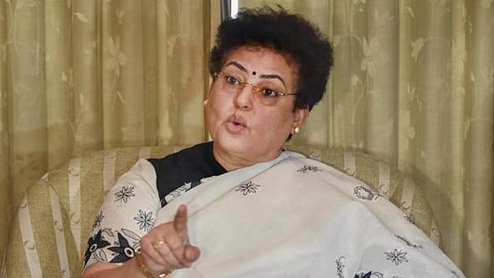 <div class="paragraphs"><p>महिला आयोग की चीफ रेखा शर्मा राष्ट्रवाद की आड़ में अपना स्त्री विरोधी चेहरा छिपा रही हैं </p></div>